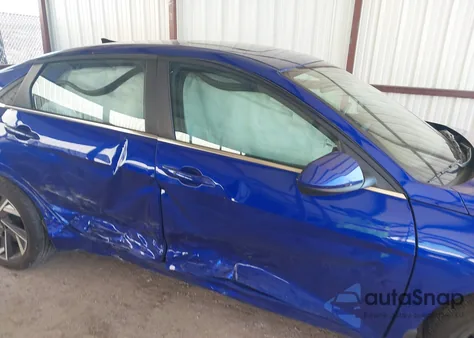 2024 Hyundai Elantra Sel z USA, uszkodzony, nr VIN KMHLS4DG1RU844636